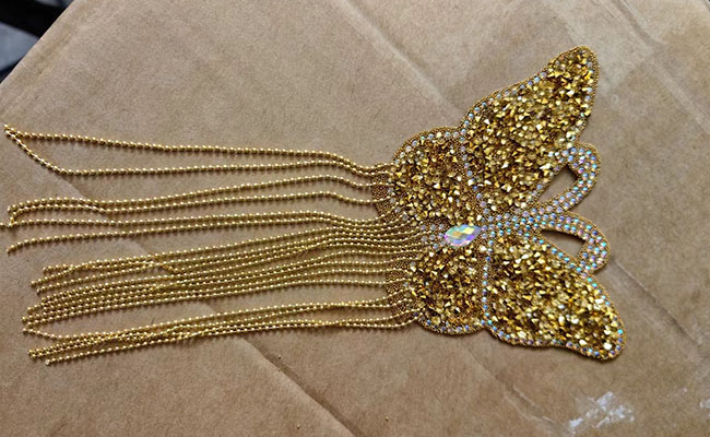 �������