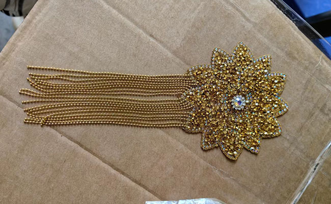 �������